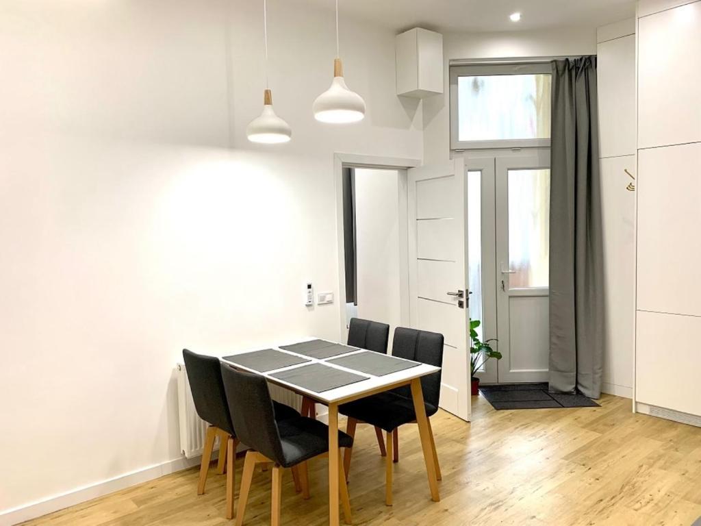 Colton Budapest Paulay Apartments Luaran gambar