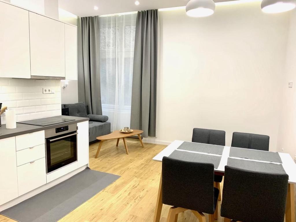 Colton Budapest Paulay Apartments Luaran gambar