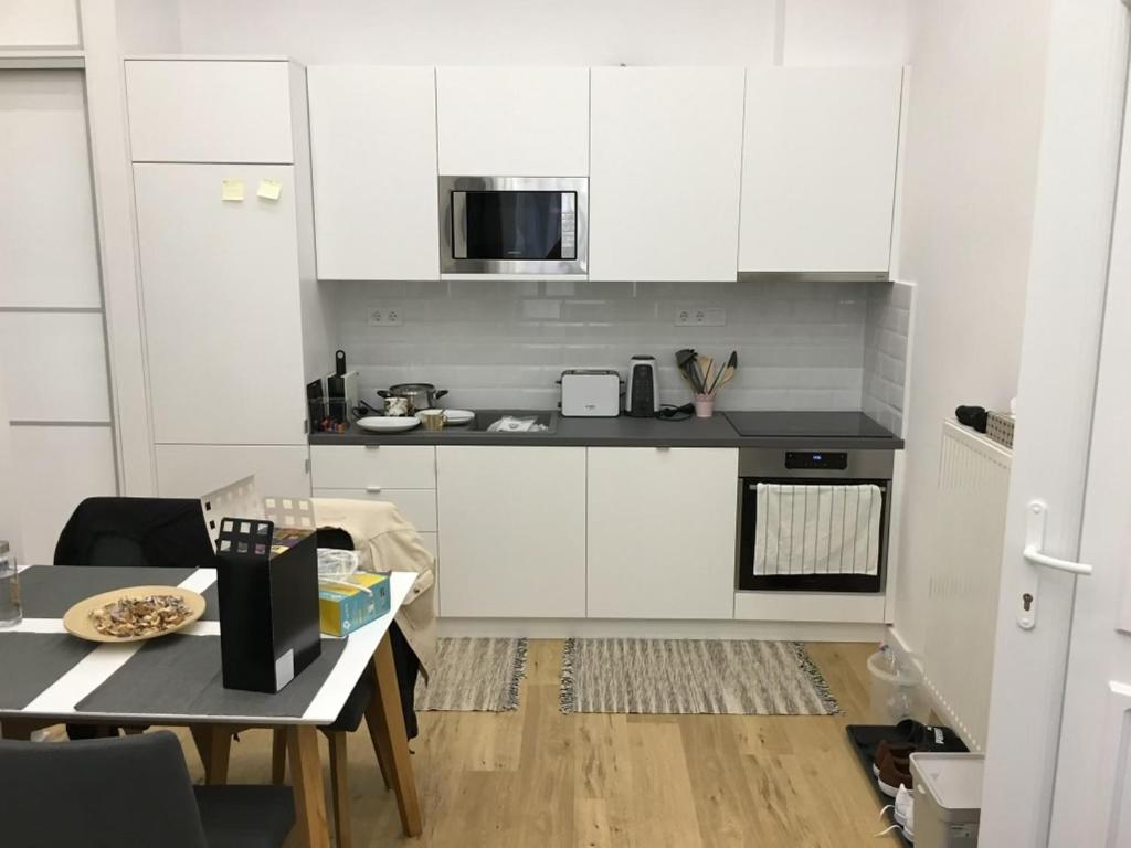Colton Budapest Paulay Apartments Luaran gambar